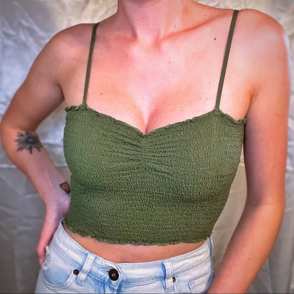 Hollister Tops - Hollister crop tank